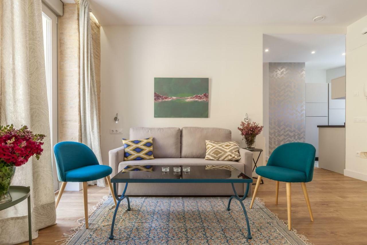 Apartamentos Rg Suites Jardines De Murillo Sevilla Kültér fotó