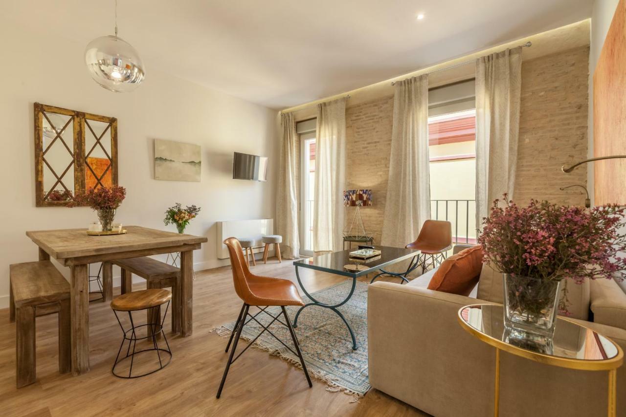 Apartamentos Rg Suites Jardines De Murillo Sevilla Kültér fotó