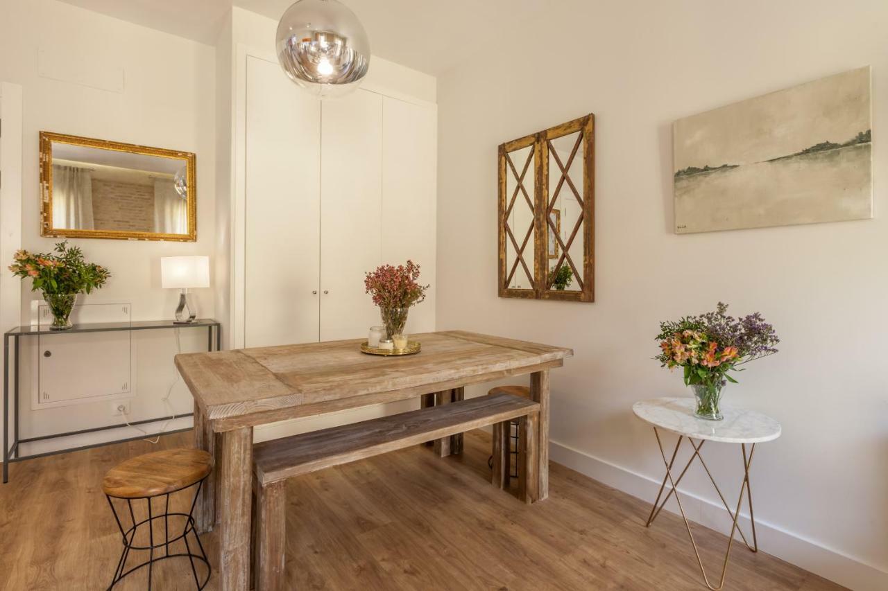 Apartamentos Rg Suites Jardines De Murillo Sevilla Kültér fotó