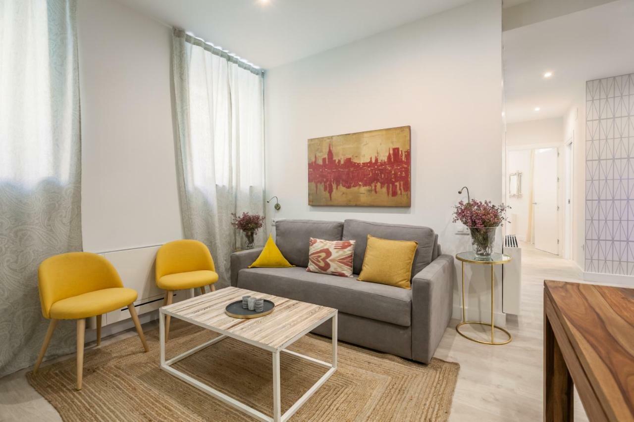 Apartamentos Rg Suites Jardines De Murillo Sevilla Kültér fotó