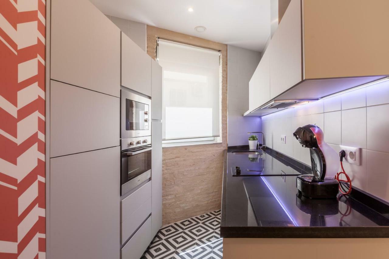 Apartamentos Rg Suites Jardines De Murillo Sevilla Kültér fotó