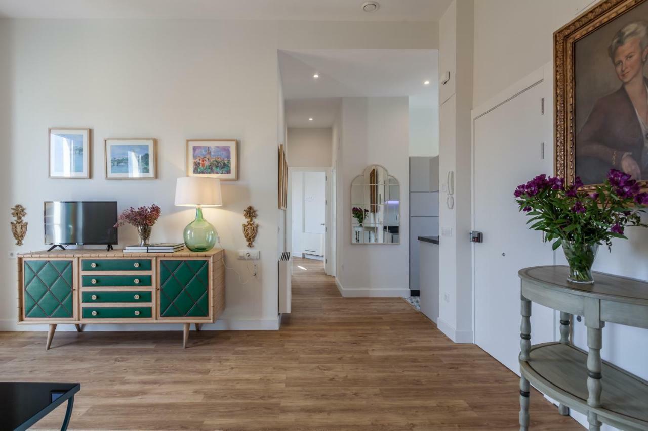 Apartamentos Rg Suites Jardines De Murillo Sevilla Kültér fotó
