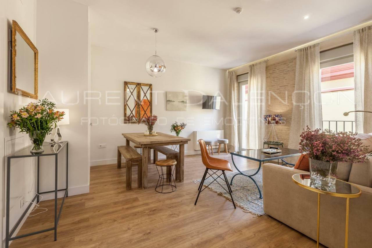 Apartamentos Rg Suites Jardines De Murillo Sevilla Kültér fotó