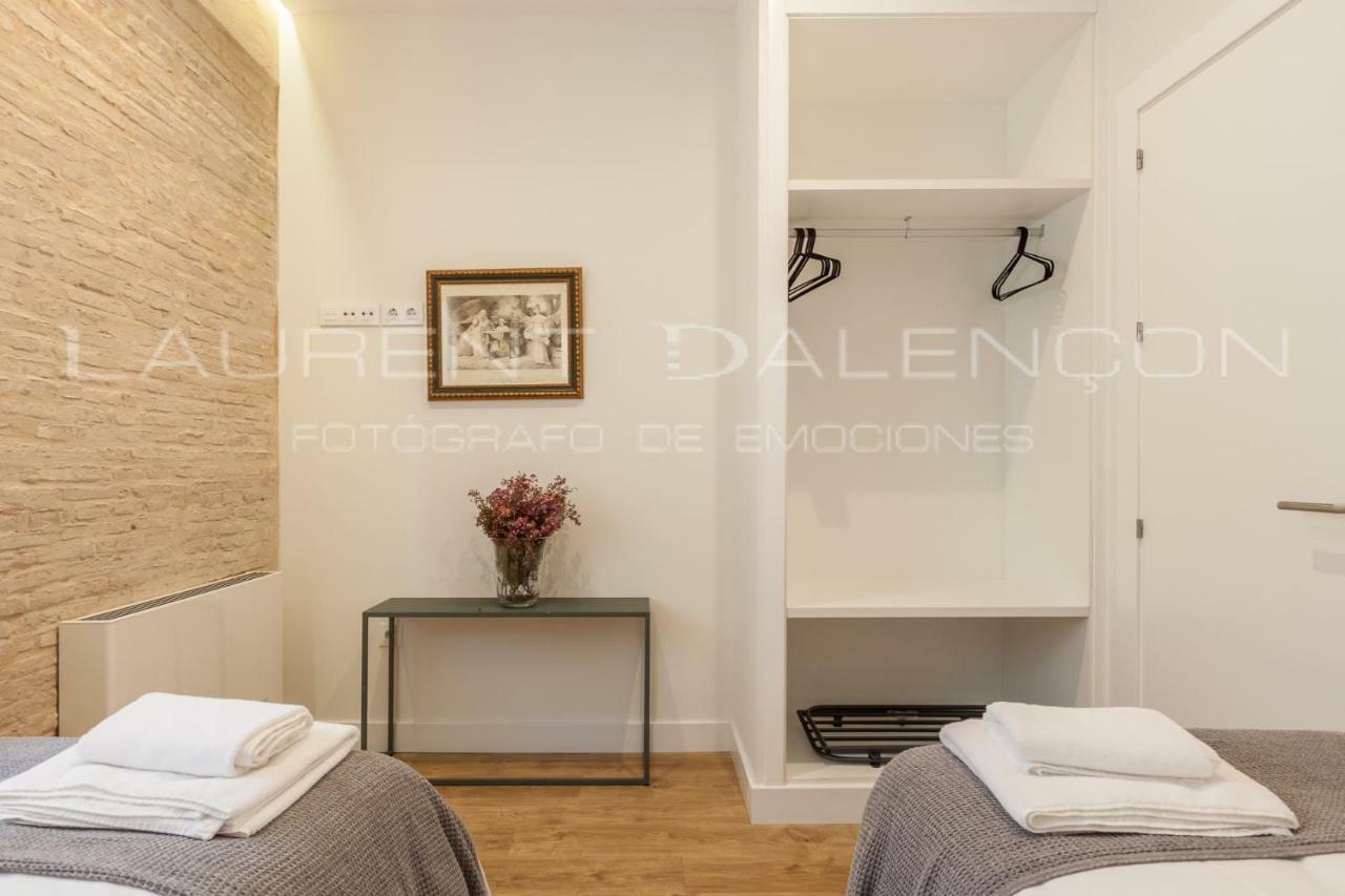 Apartamentos Rg Suites Jardines De Murillo Sevilla Kültér fotó